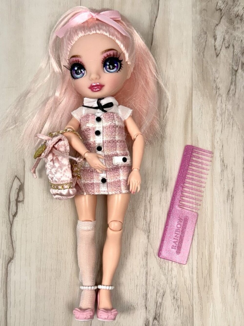 2021 MGA Rainbow High Jr High BELLA PARKER Pink 9" Fashion Doll *Missing 1 Sock*